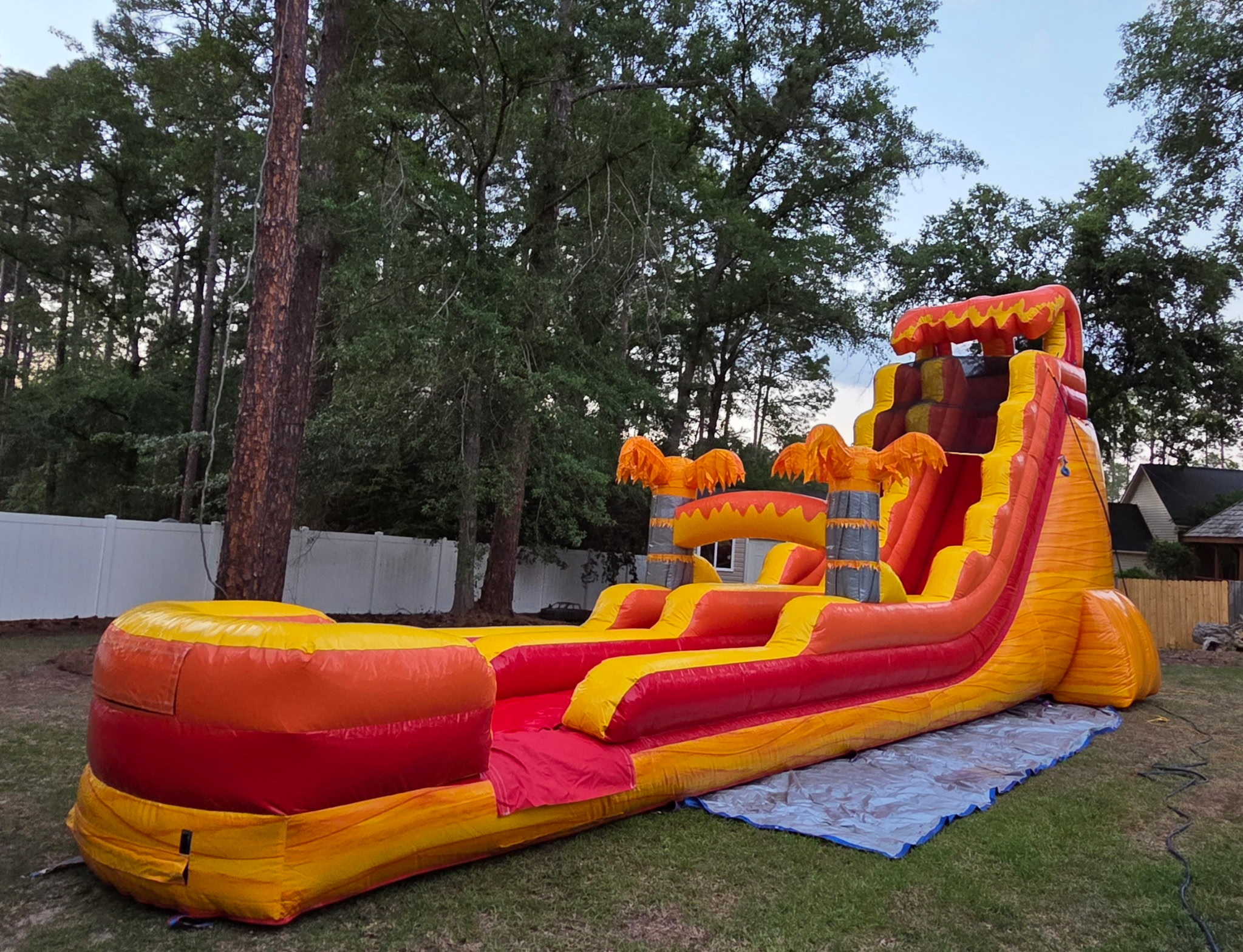 22′ Tropical Lava Wave Waterslide 22′ Tropical Lava Wave Waterslide